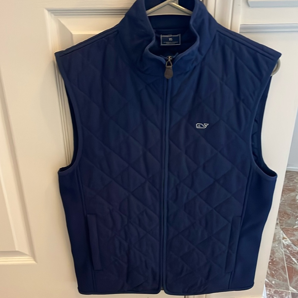 NWOT Vineyard Vines quilted vest